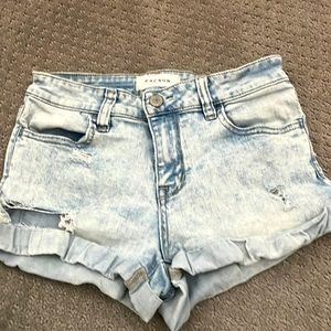pacsun super stretch shortie jean shorts